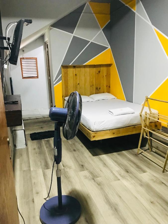 Alina Budget Hotel カドゥウェラ エクステリア 写真