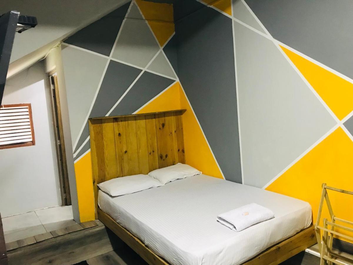 Alina Budget Hotel カドゥウェラ エクステリア 写真