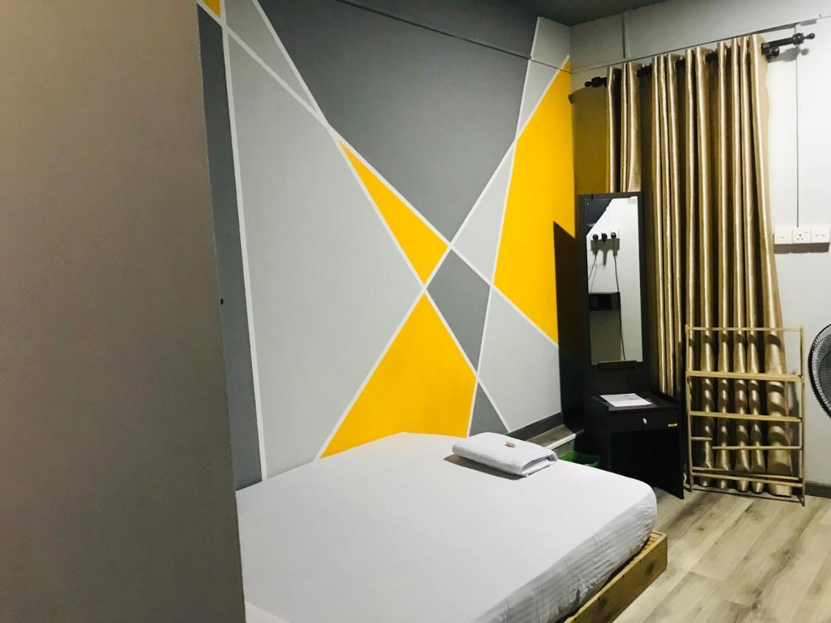 Alina Budget Hotel カドゥウェラ エクステリア 写真