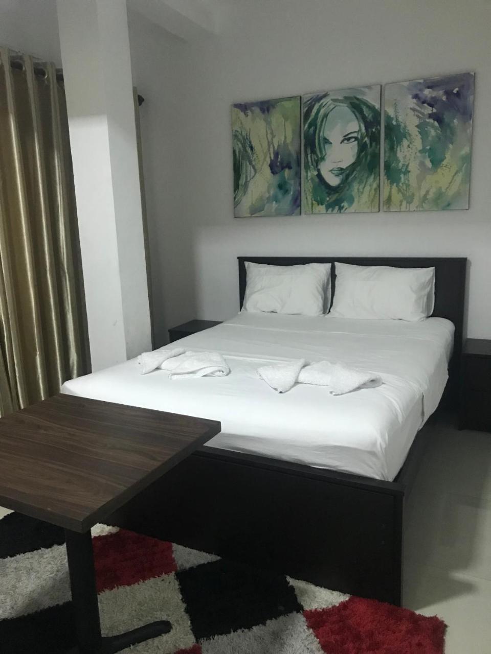 Alina Budget Hotel カドゥウェラ エクステリア 写真